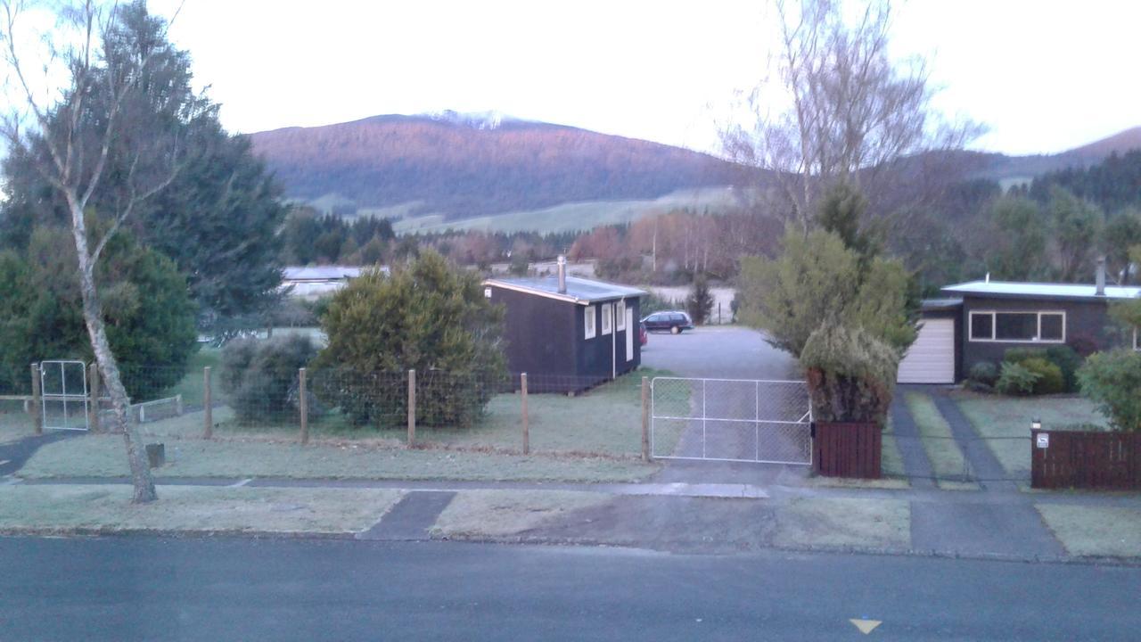 The Barn In Turangi Villa Buitenkant foto