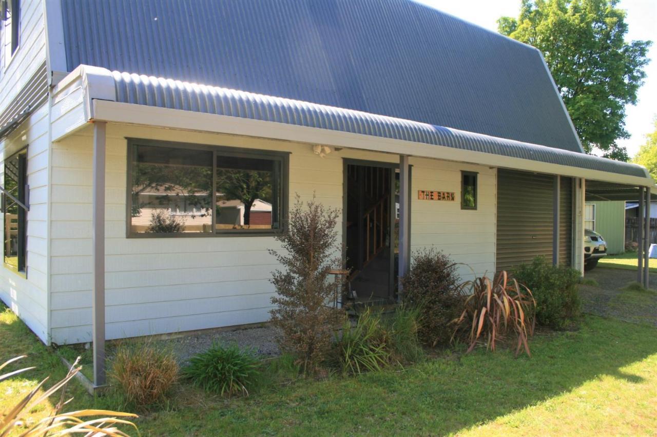 The Barn In Turangi Villa Buitenkant foto
